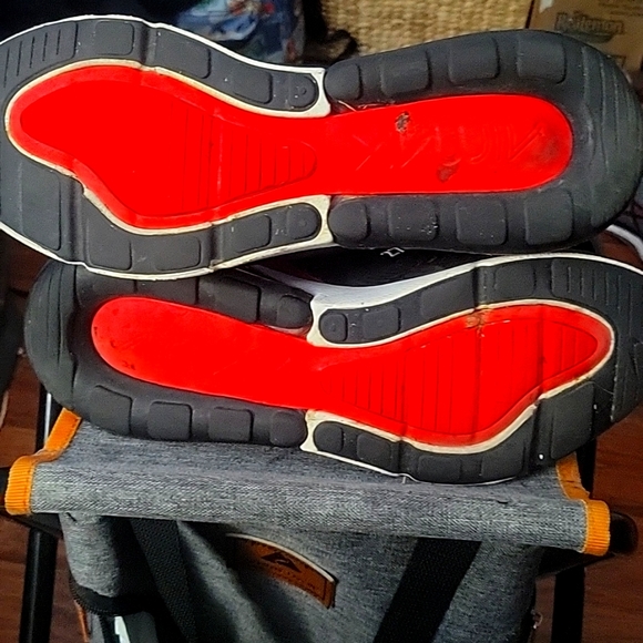 Nike Air Max 270 black red white size 12 - Picture 10 of 14